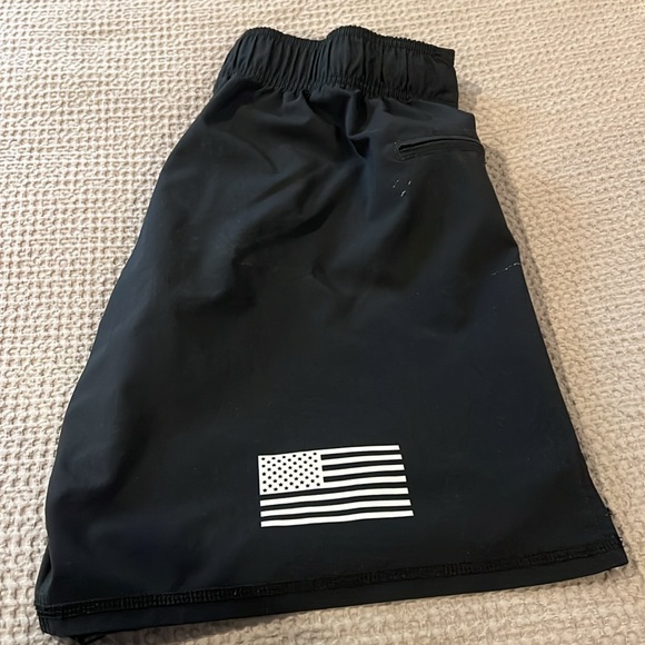 Born primitive shorts - Picture 2 of 2